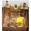 Image 1 : BOX OF MUSICAL DECANTERS, WINE BOTTLE HOLDER,