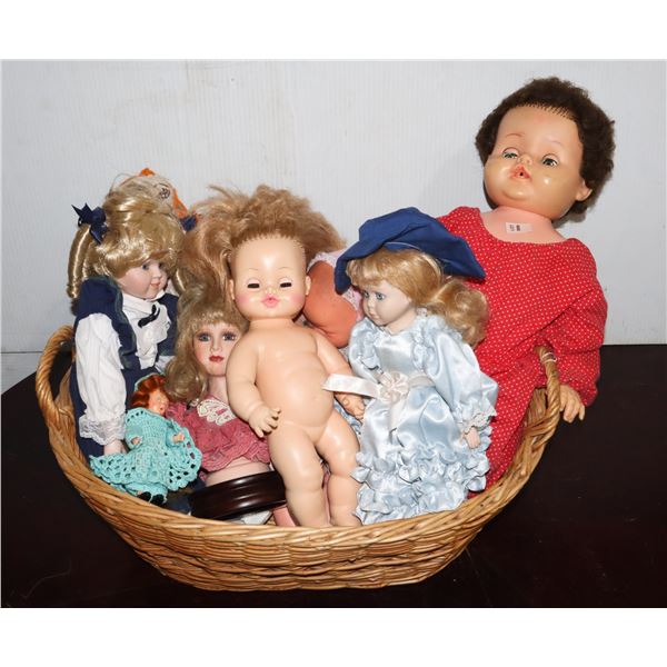 WICKER BASKET FULL OF VINTAGE DOLLS
