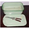 Image 1 : VINTAGE ENAMELED ROASTER WITH LID SOLD WITH