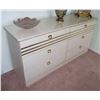 Image 1 : VINTAGE DRESSER