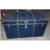 Image 1 : LARGE VINTAGE BLUE TRUNK, NO KEY