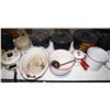Image 3 : GIANT LOT OF ENAMELED COOKWARE, CANNING POTS