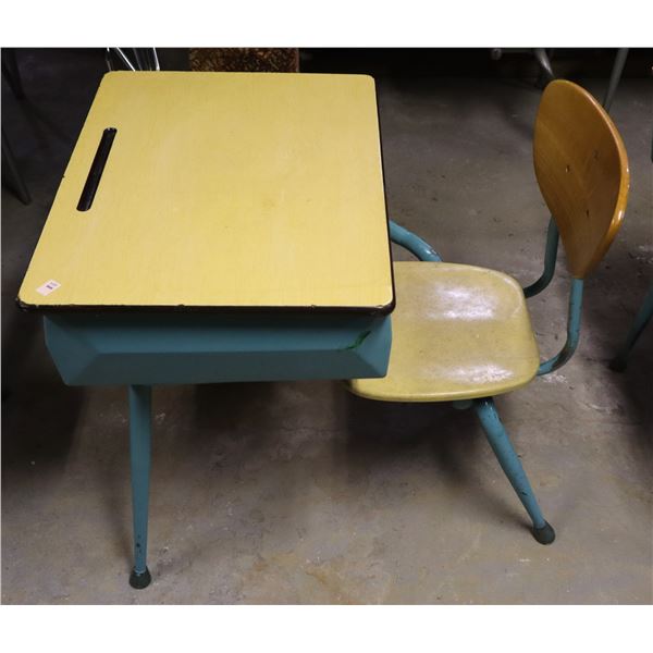 VINTAGE KIDS SCHOOL DESK