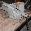 Image 1 : SMALL BENCH VISE