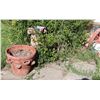 Image 2 : LARGE LOT OF DECORATIVE CONCRETE PIECES AND