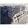Image 1 : PILE OF PALLETS
