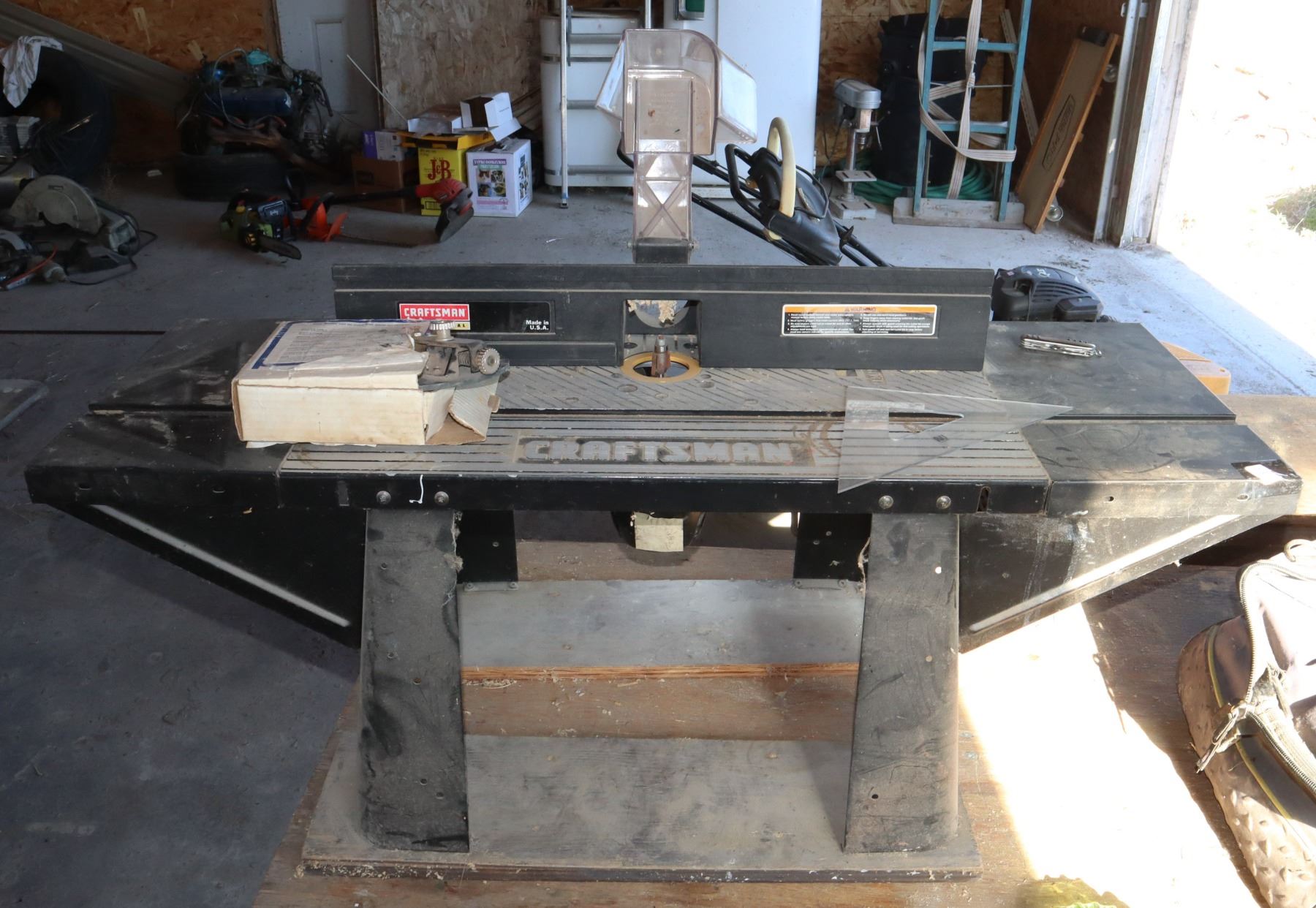 Crafstman Router Table CRAFTSMAN ROUTER TABLE WITH A ROUTER INSTALLED