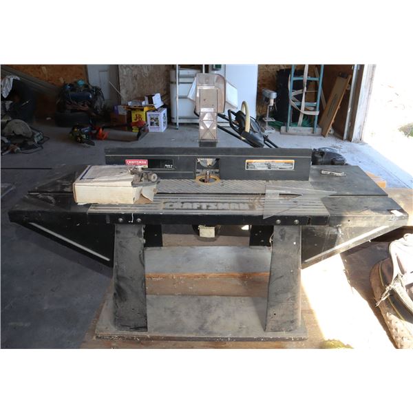 CRAFTSMAN ROUTER TABLE WITH A ROUTER INSTALLED