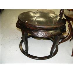 33" round coffee table with split top (2)