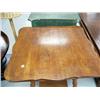 Image 2 : 24" square Quarter Sawn oak lamp table circa 1900 (2)
