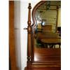 Image 2 : Outstanding American mahogany, queen Anne legged, 5 drawer dresser with mirror (2)