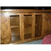 Image 2 : Outstanding 2 piece oak hutch (155)