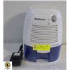 Image 1 : PRO BREEZE ELECTRIC SMALL DEHUMIDIFIER 215 SQ FT