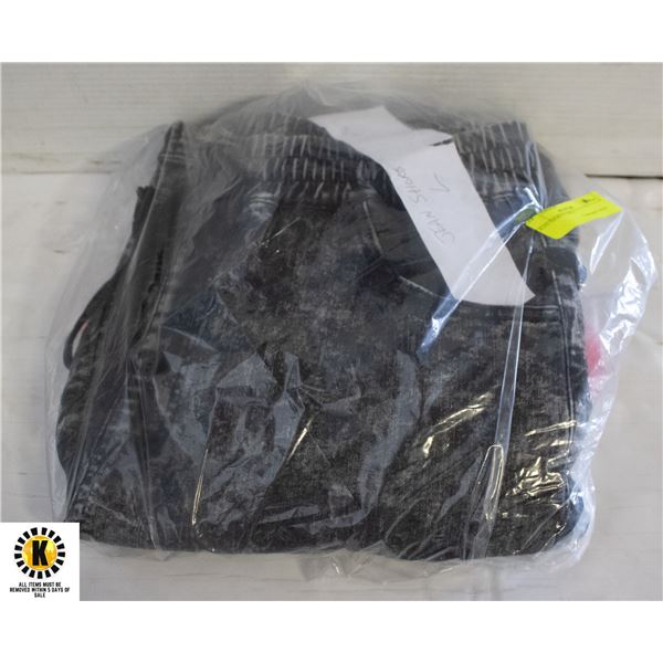 JEAN SHORTS SIZE L