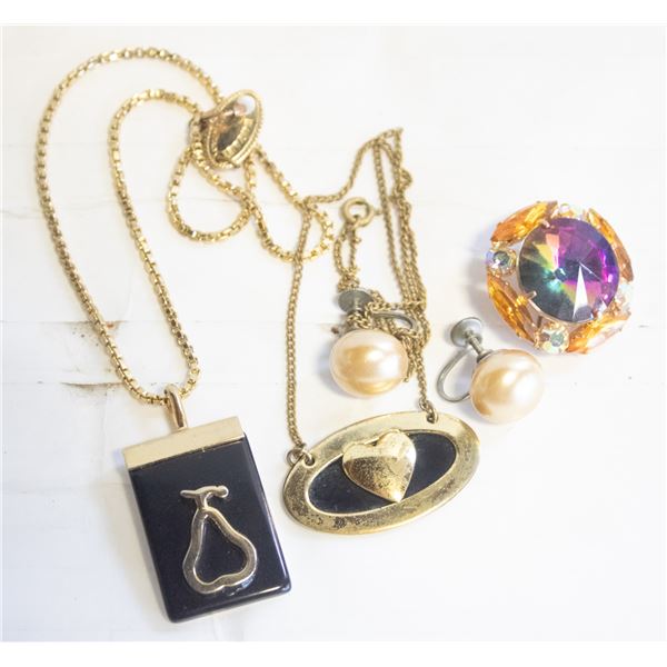 2 NECKLACES, PIN, EARRINGS