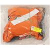 Image 1 : POLO SHIRT SIZE M AND HEADPHONES
