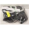 Image 1 : T SHIRT SIZE M AND HEADPHONES