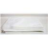 Image 1 : NEW SET OF 6 - 100% COTTON 33.5 X 16.5" WHITE