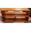 Image 1 : BROWN WOODEN CONSOLE TABLE H-22.25 INCHES