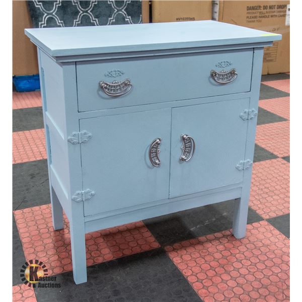 ANTIQUE CABINET W/2 DOORS 1 DRAWER 30W X 32T