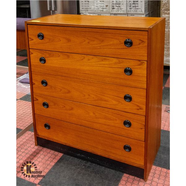 BEDROOM 5 DRAWER WOODEN DRESSER