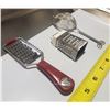Image 2 : LOT OF 3 MINI KITCHEN TOOLS: TWO CHEESE GRATERS &