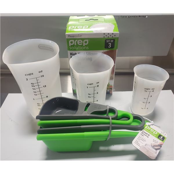 NEW 3PC HIGH HEAT SILICONE MEASURING CUPS BAKING