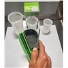 Image 4 : NEW 3PC HIGH HEAT SILICONE MEASURING CUPS BAKING