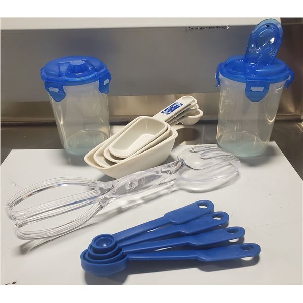 SALAD DRESSING CONTAINER SET W/ LIDS