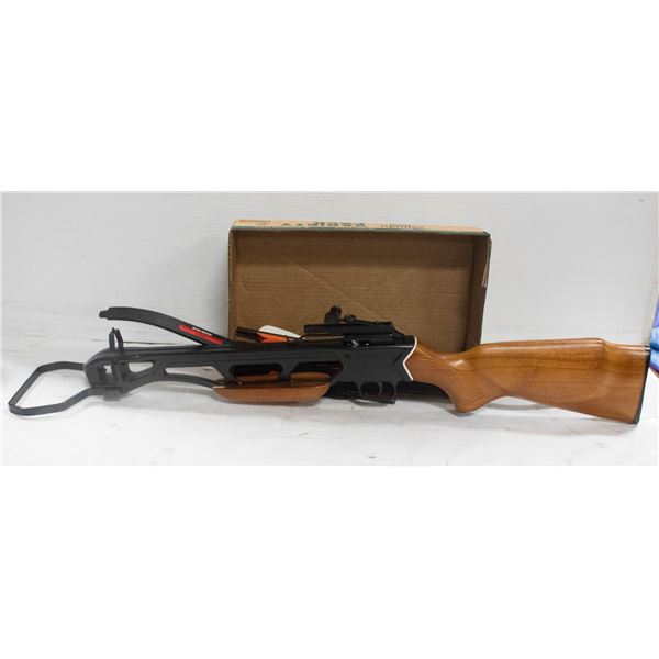 CROSS BOW WITH BOLTS
