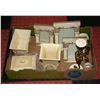 Image 1 : TRAY OF HOME DECOR IVORY COLOURED INCLUDES PICTURE