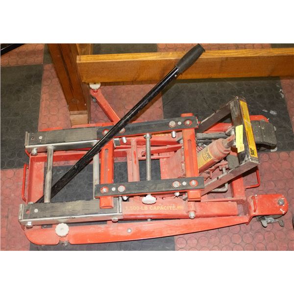 BLACK JACK 1500LB FLOOR JACK
