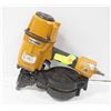 Image 1 : BOSTITCH AIR NAILER