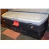 Image 1 : EXTRA LARGE RUBBERMAID TOOLBOX CONTAINER