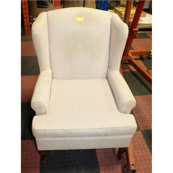 VINTAGE BEIGE WING CHAIR