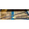 Image 1 : 4 CROW BARS