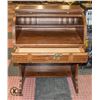 Image 2 : 1970'S ROLL TOP DESK  (30" X 20" X 42.5")