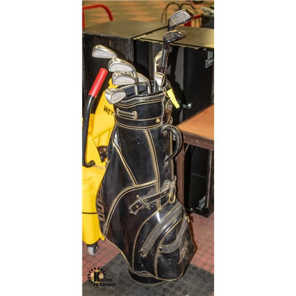 GOLF CLUBS WITH LEATHER BAG