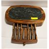 Image 1 : CHEESE BOARD W/ UTENSILS