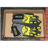 Image 1 : 2 BDG LEVEL 5 CUT RESISTANT GLOVES LARGE
