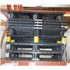 Image 1 : STACK OF 8 PLASTIC PALLETS