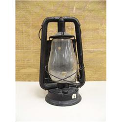 Kerosene barn lamp (194)