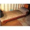 Image 1 : Claw foot American oak fainting couch (2)