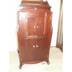 Outstanding rare victrola with records - Lot 152 - advertisement for same model (194)