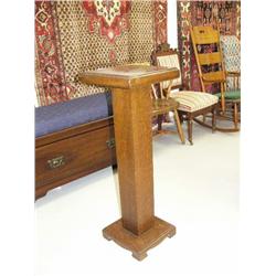 Original finish American Quarter Sawn oak plant stand (194)