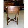Image 1 : Oak sewing table (194)