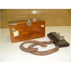 Cigar box with horse shoes and measuring devise for gloves (194)