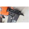 Image 9 : 2 Ridgid Air Nailers : Straight Finishing Nailer Model R250SFA & Brad Nailer