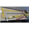 Image 1 : (2) 48'' Drywall Squares, 2 Levels 24'' + 48''