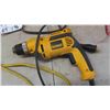 Image 4 : Dewalt DWD110 3/8'' Drill , 2 Heat Guns, Trouble Light